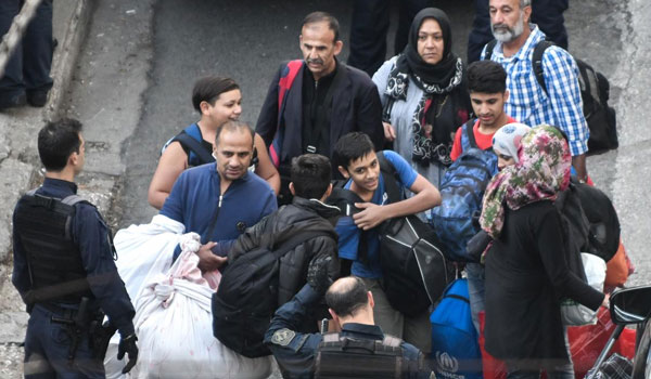 Ακυρώθηκε η μεταφορά προσφύγων σε στρατόπεδο στον Καραβόμυλο μετά και τις αντιδράσεις - Φωτογραφία 1