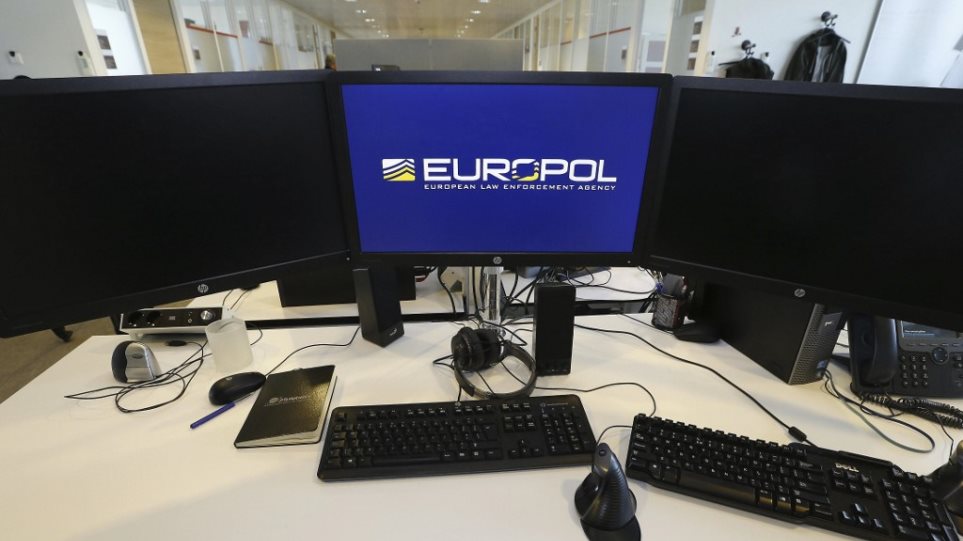 Europol: Εξαρθρώθηκε σπείρα σύγχρονου δουλεμπορίου με θύματα Βούλγαρους εργάτες - Φωτογραφία 1