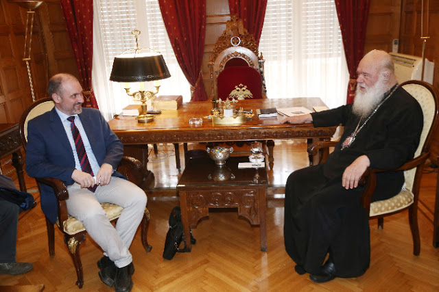 Με τον σύνδεσμο θεολόγων ΚΑΙΡΟΣ συναντήθηκε ο Αρχιεπίσκοπος Ιερώνυμος - Φωτογραφία 2