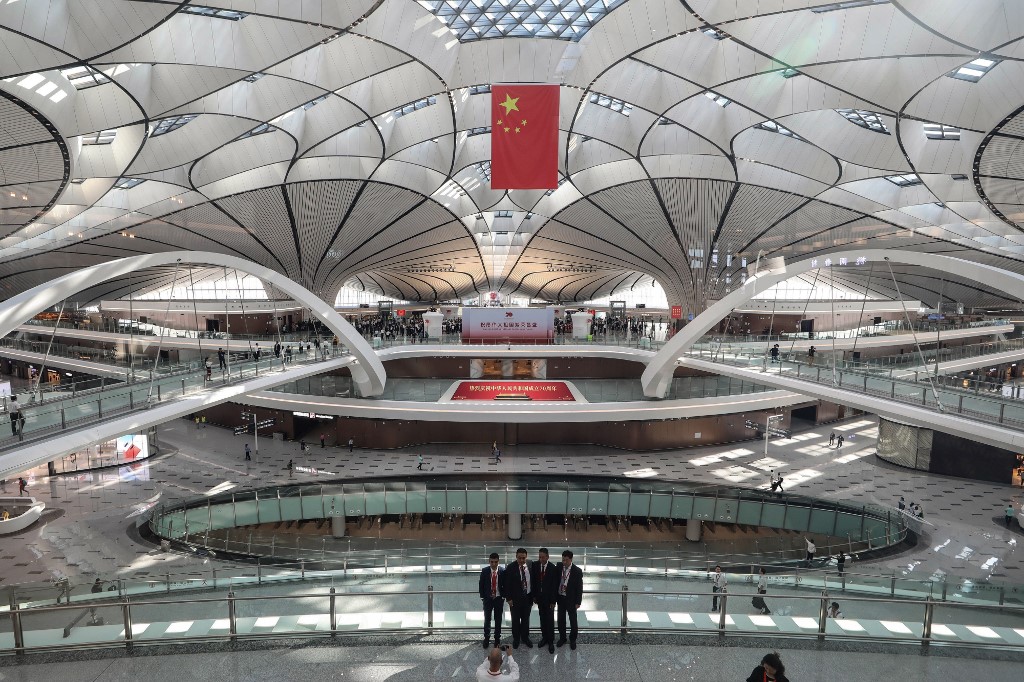 Κίνα: Εγκαινιάστηκε γιγαντιαίο αεροδρόμιο που θυμίζει... αστερία - Φωτογραφία 3