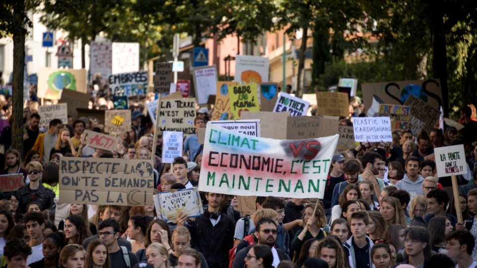 Ελβετία: Ογκώδης πορεία για το κλίμα - 100.000 άνθρωποι ξεχύθηκαν στους δρόμους - Φωτογραφία 1