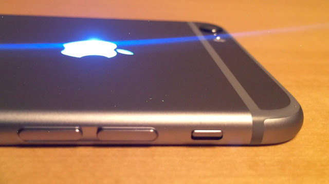 Το μήλο στο πίσω μέρος των μελλοντικών iPhones θα μπορούσε να ενεργοποιηθεί για ειδοποιήσεις - Φωτογραφία 1
