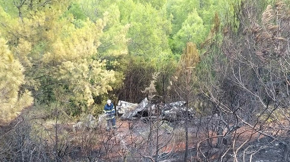 Άνδρας κάηκε μέσα στο αυτοκίνητό του στο Κρυονέρι - Φωτογραφία 1