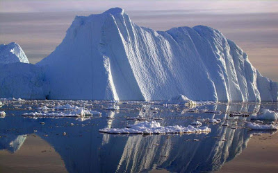 Παγόβουνο δεκαπέντε φορές στο μέγεθος ...του Παρισιού αποκολλήθηκε από την Ανταρκτική - Φωτογραφία 1