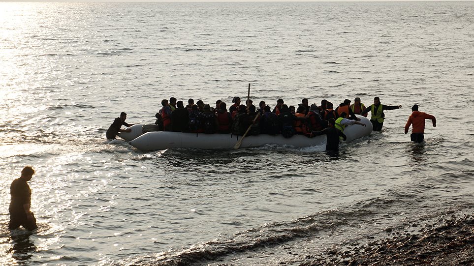 Χρυσοχοΐδης σε ΣΥΡΙΖΑ για το προσφυγικό: Μας κληροδοτήσατε γκουλάγκ - Φωτογραφία 1