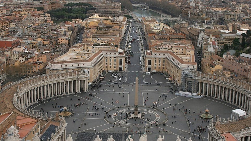 Βατικανό: Kατασχέθηκαν έγγραφα και ηλεκτρονικές συσκευές - Φωτογραφία 1