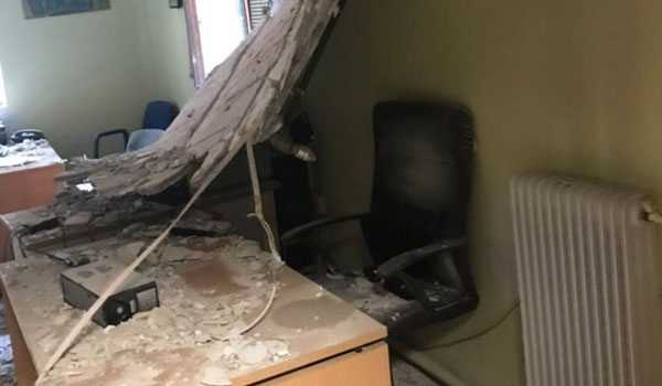 Έπεσε η οροφή σε γραφείο του Ιπποκρατείου Νοσοκομείου Θεσσαλονίκης - Φωτογραφία 1