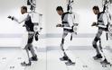 Παράλυτος περπατά ξανά φορώντας ρομποτική στολή που κινεί με την σκέψη του