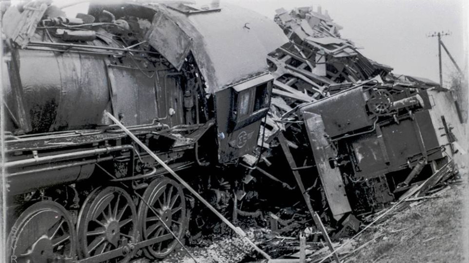 Δερβένι Κορινθίας (1968) - Δοξαράς Λάρισας (1972): Δύο πολύνεκρα σιδηροδρομικά δυστυχήματα - Φωτογραφία 1