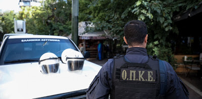 Επιχείρηση «σκούπα» στη Θεσσαλονίκη για παράνομους μετανάστες - 78 συλλήψεις - Φωτογραφία 1