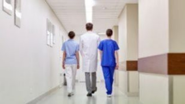 Στάση εργασίας των νοσοκομειακών γιατρών για τις 208 θέσεις επιμελητών - Φωτογραφία 1