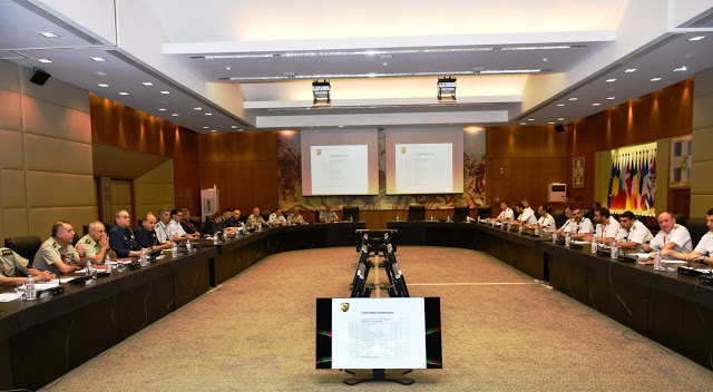 Σύσκεψη ΥΦΕΘΑ Αλκιβιάδη Στεφανή με τους Διοικητές και Διευθυντές Κέντρων Προσομοίωσης και Εξομοίωσης των Ενόπλων Δυνάμεων - Φωτογραφία 3