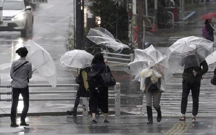 Ιαπωνία: Συναγερμός για τον τυφώνα Χαγκίμπις - Φωτογραφία 1