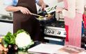Έρευνα: Σε ποια χώρα μαγειρεύουν περισσότερο στο σπίτι; - Φωτογραφία 1