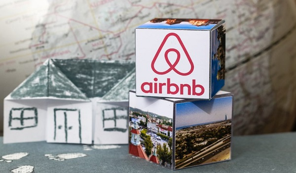 Έρχεται φόρος διαμονής στα Airbnb.. - Φωτογραφία 1