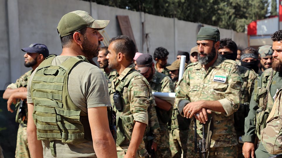 Συρία: Οι Κούρδοι κατέφυγαν στον Άσαντ - Ο Μακρόν και η Μέρκελ πιέζουν την Άγκυρα - Φωτογραφία 1