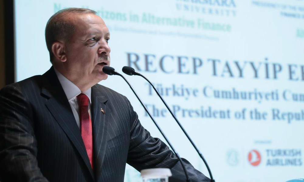 Recep Tayyip Erdogan αποφάσισε και επέβαλε στους επιτελείς του να οδηγούν Volkswagen Passat. - Φωτογραφία 1