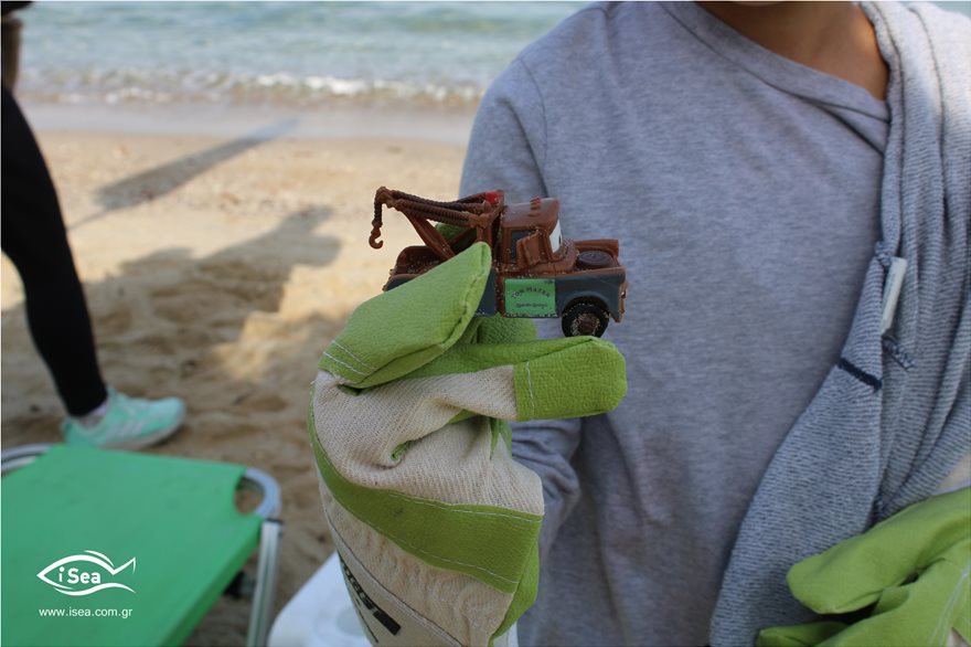 Φωτος - σοκ: Γεμάτος σκουπίδια ο βυθός σε θάλασσα της Θάσου - Φωτογραφία 3