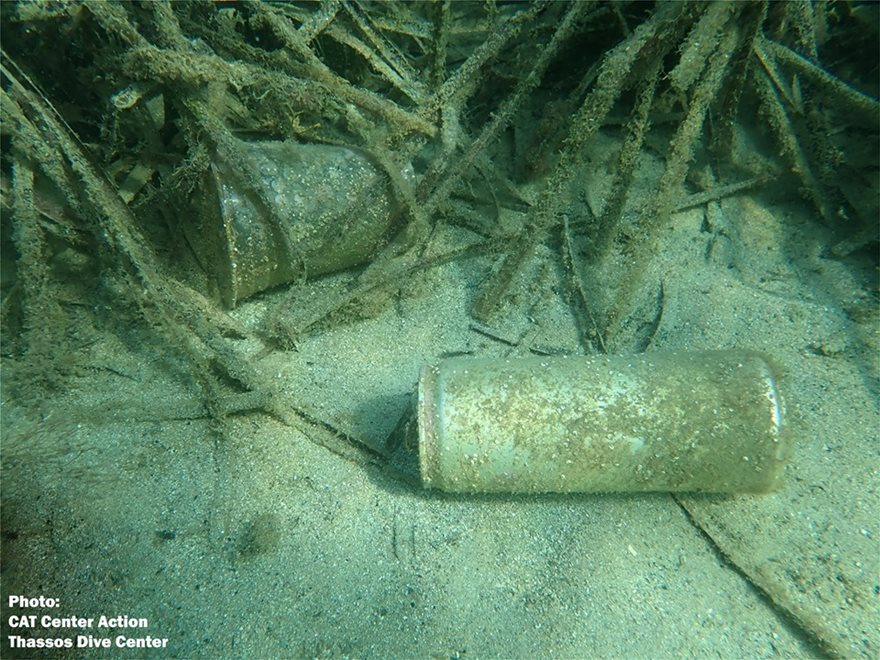 Φωτος - σοκ: Γεμάτος σκουπίδια ο βυθός σε θάλασσα της Θάσου - Φωτογραφία 5