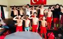 Βέλγιο: Δεκάχρονα παιδιά ομάδας Τούρκων μεταναστών χαιρετούν στρατιωτικά!