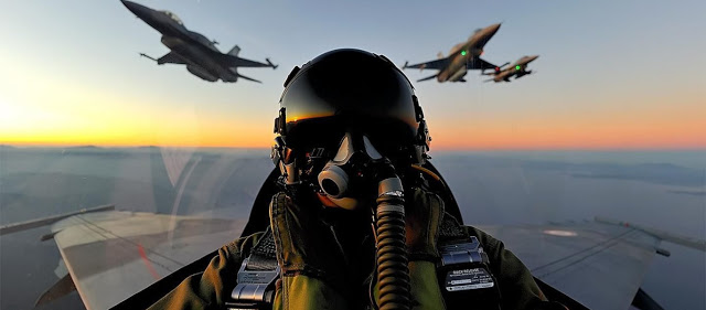 Ελληνικά μαχητικά «βομβάρδισαν» θέσεις του εχθρού στην Κύπρο - Τουρκικά F-16 πέταξαν πάνω από τις Οινούσσες - Φωτογραφία 1