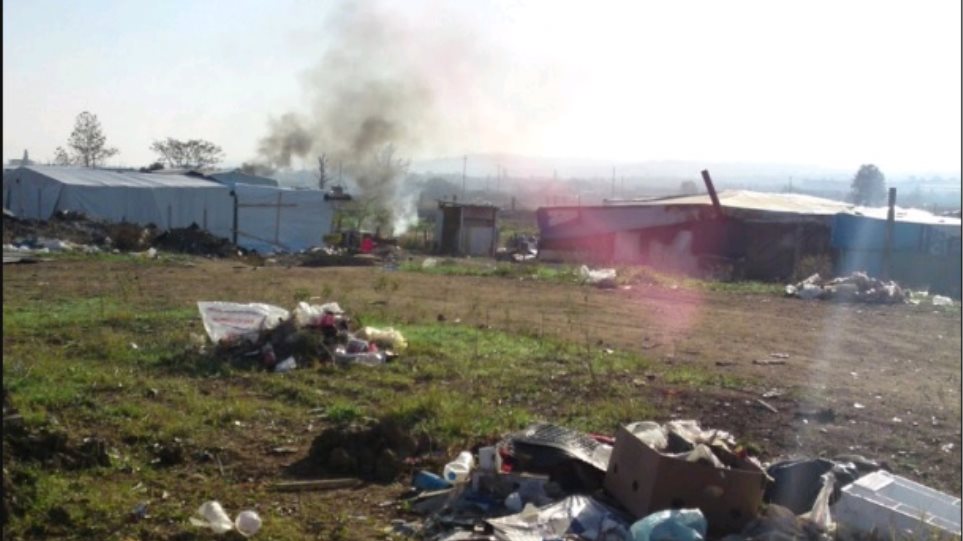 Απομακρύνονται οι Ρομά από τον οικισμό της Περαίας - Φωτογραφία 1