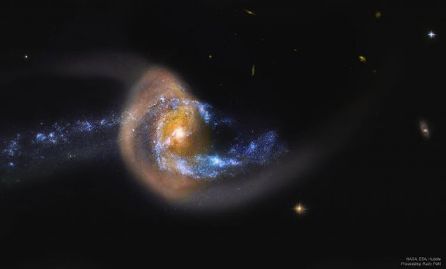 Η συγκλονιστική στιγμή της βίαιης σύγκρουσης δύο γαλαξιών - Φωτογραφία 1