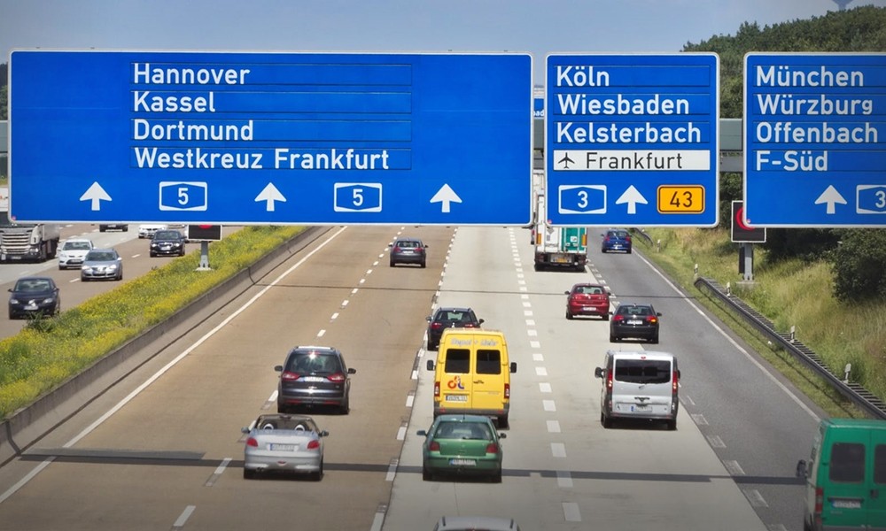 «Όχι» σε όρια ταχύτητας στην Autobahn - Φωτογραφία 3