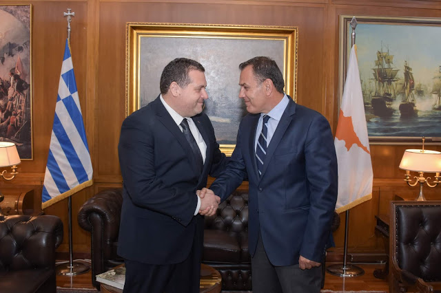 Συνάντηση ΥΕΘΑ κ. Νικόλαου Παναγιωτόπουλου με τον Πρέσβη της Κυπριακής Δημοκρατίας κ. Κυριάκο Α. Κενεβέζο - Φωτογραφία 2