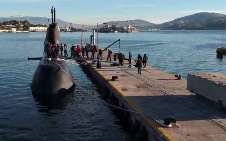 Το Πολεμικό Ναυτικό καλεί 30 μαθητές σε πλου με υποβρύχιο και πυραυλάκατο - Φωτογραφία 1