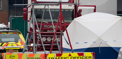 Θρίλερ στο Έσεξ: Τα πιο πιθανά σενάρια για τα 39 πτώματα σε φορτηγό - Φωτογραφία 1