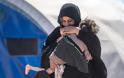 Δραματική έκκληση να απελευθερωθούν γυναίκες και παιδιά από τους καταυλισμούς των ISIS στη Συρία