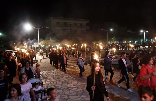 ΑΣΤΑΚΟΣ: Εντυπωσιακή η λαμπαδηδρομία για την Επέτειο του ΟΧΙ | φωτο - Φωτογραφία 29