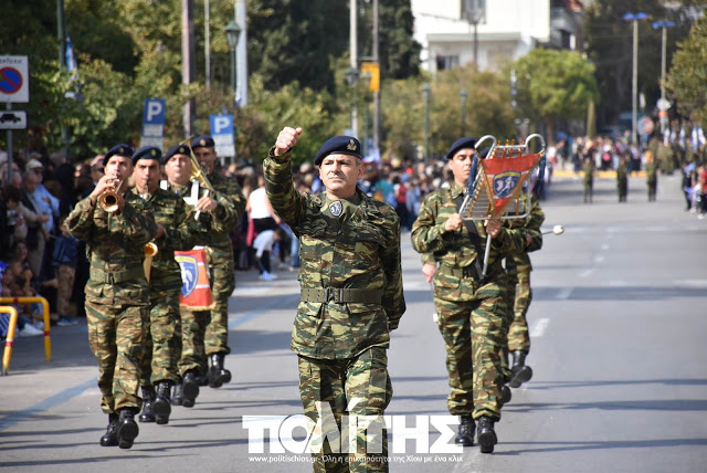 Φωτό από τη στρατιωτική παρέλαση στη Χίο - Φωτογραφία 12