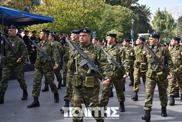 Φωτό από τη στρατιωτική παρέλαση στη Χίο - Φωτογραφία 27