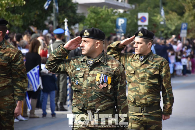 Φωτό από τη στρατιωτική παρέλαση στη Χίο - Φωτογραφία 6
