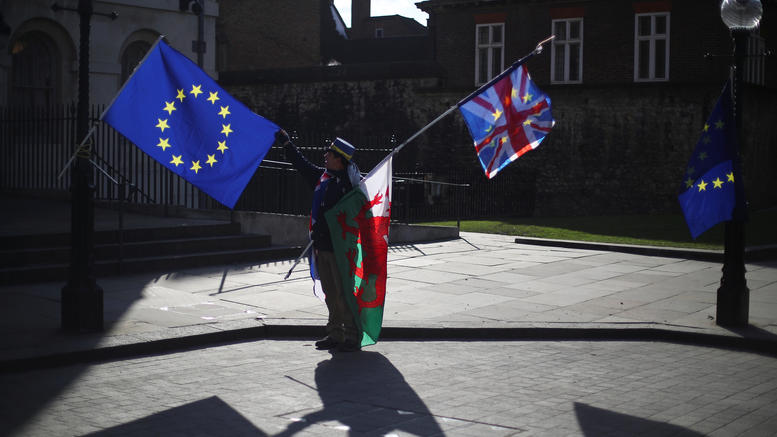 Tρίμηνη παράταση έδωσε η ΕΕ στη Βρετανία για το Brexit - Φωτογραφία 1