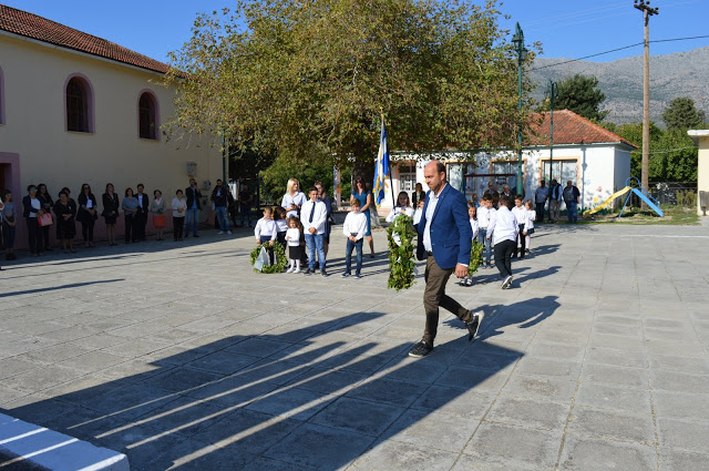 Η επέτειος του ΟΧΙ στο ΒΑΡΝΑΚΑ | ΦΩΤΟ: Βάσω Παππά - Φωτογραφία 3