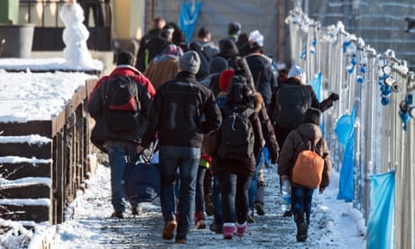 The Guardian : Το μεταναστευτικό σχέδιο της Μέρκελ θα μετατρέψει την Ελλάδα σε ένα τεράστιο κάμπινγκ μεταναστών - Φωτογραφία 3