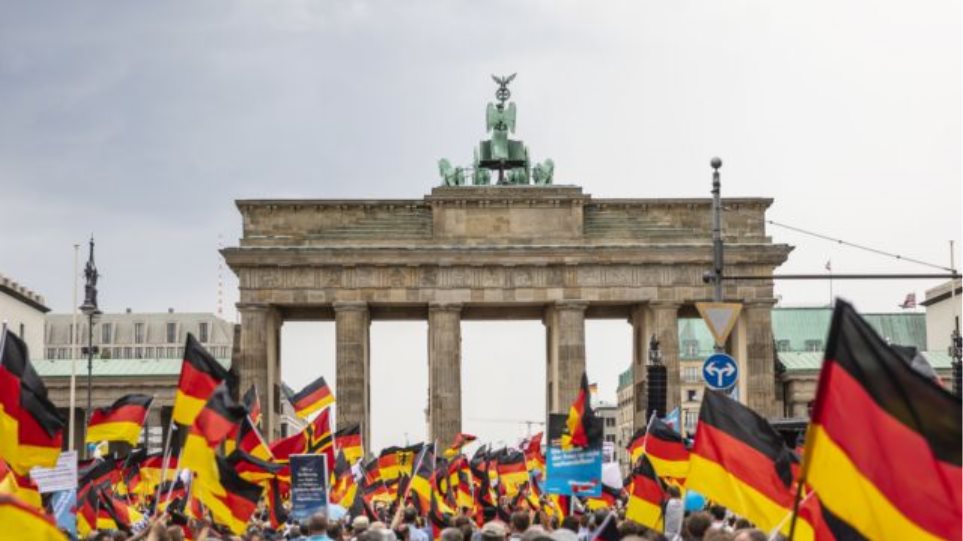 Γερμανία: Ανησυχία για την άνοδο της ακροδεξιάς - Φωτογραφία 1