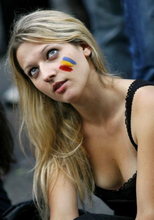 Τα ΚΑΥΤΑ κορίτσια του EURO 2012! (Photos) - Φωτογραφία 21