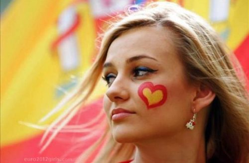 Τα ΚΑΥΤΑ κορίτσια του EURO 2012! (Photos) - Φωτογραφία 25