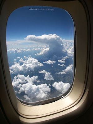 ΔΕΙΤΕ: Γιατί τα παράθυρα στα αεροπλάνα είναι οβάλ - Φωτογραφία 2