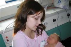 Ανήλικη έμεινε έγκυος από τον αδερφό της