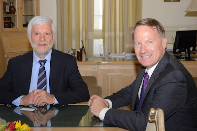 Επίσκεψη του Αμερικανού πρέσβη στην Τρίπολη και συνάντηση με τον Πέτρο Τατούλη - Φωτογραφία 2