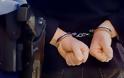 Έναν 47χρονο συνέλαβε η αστυνομία στη Κυλλήνη για παράνομη οπλοκατοχή