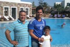 Γ. Τσαλίκης: Αποκλειστικές φωτογραφίες από τις διακοπές του στο Naxos Resort