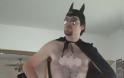 ΔΕΙΤΕ: Οι 10 πιο ασυνήθιστοι & αστείοι Batman - Φωτογραφία 4