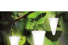 Ηλιακές λάμπες. Φωτίστε την αυλή του εξοχικού σας με στυλ και κάντε οικονομία!