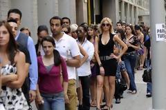 ΔΕΙΤΕ: Όταν ο κόσμος σχηματίζει ουρές για παράξενους λόγους